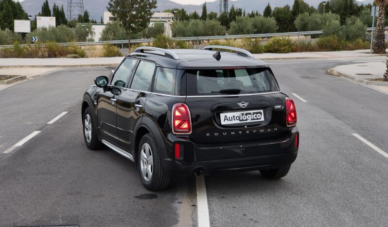 
								MINI COUNTRYMAN One D full									